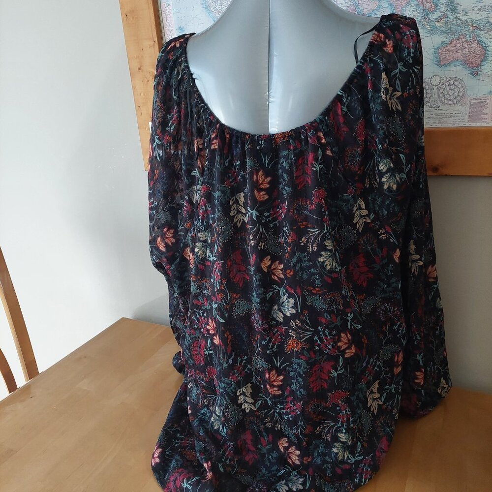 Pennington's Black w/Floral Square-Neck Blouse with Balloon Sleeves Plus Size 4X - Picture 5 of 12